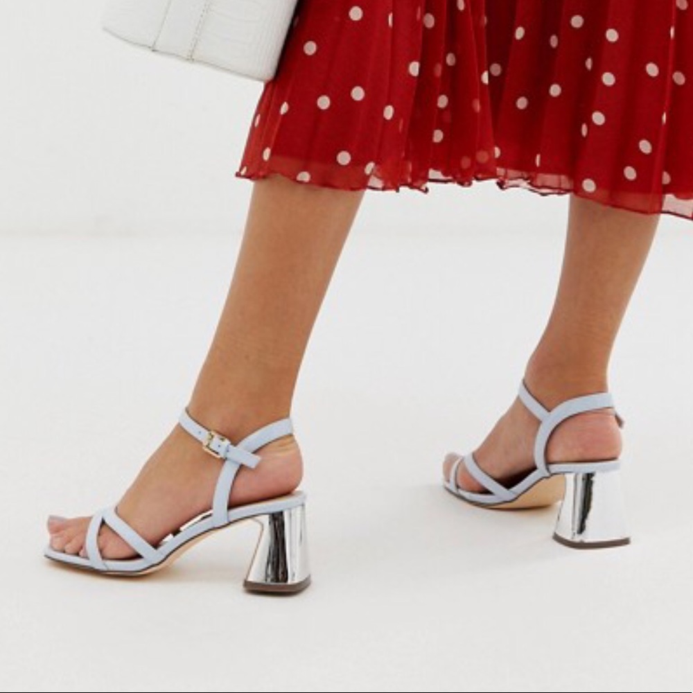 Groovy New London Rebel metallic heel sandals sz 7